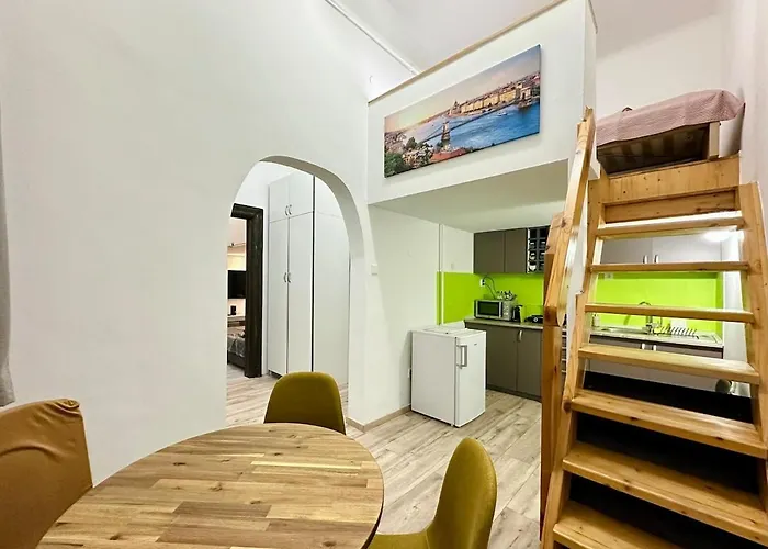 Ati\'S Home - Downtown 2 Bedroom Apartment